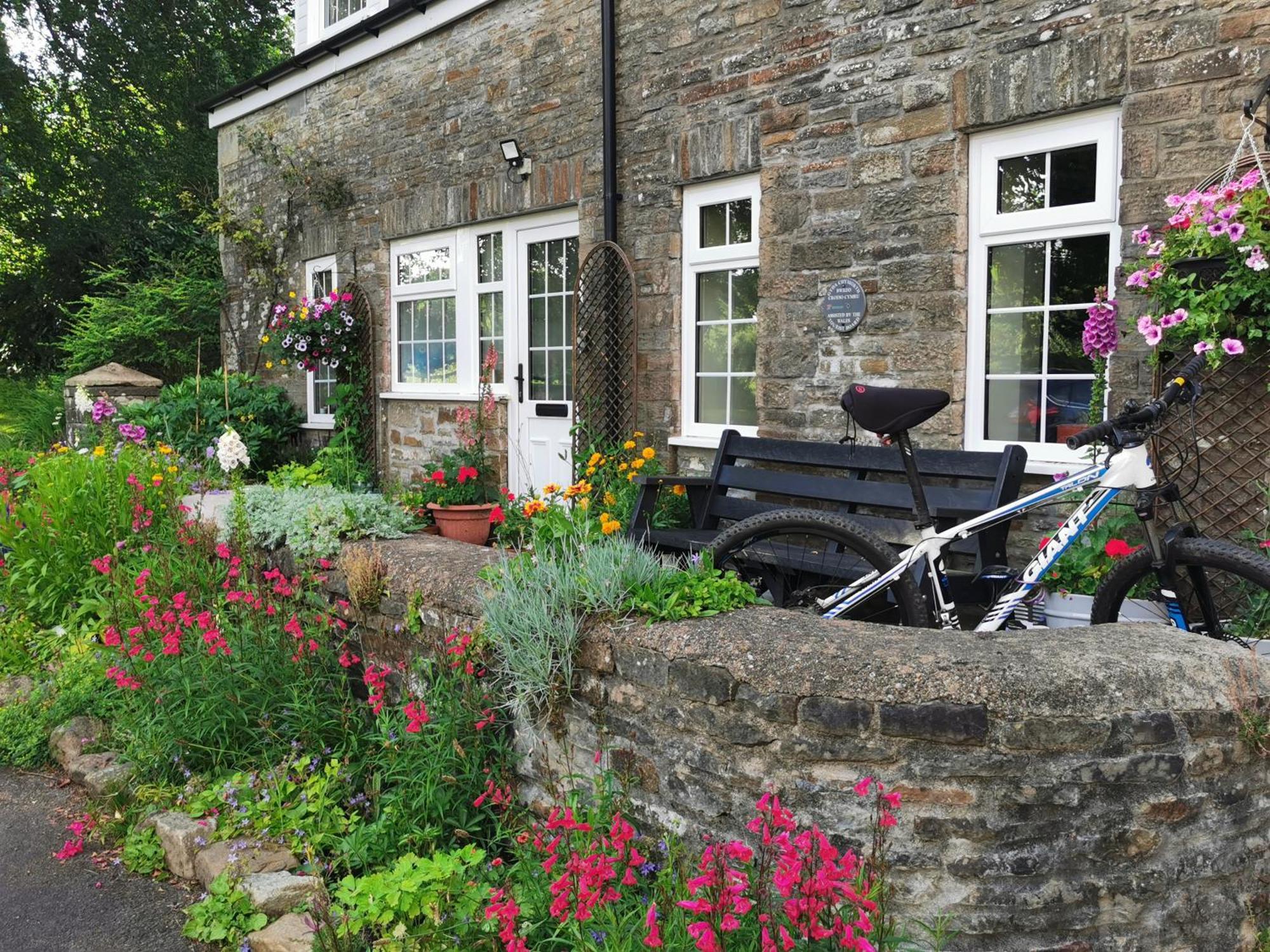 Swansea Valley Holiday Cottages Cilybebyll Εξωτερικό φωτογραφία